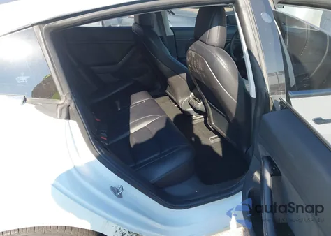 2018 Tesla Model 3 Long Range/Mid Range из США, поврежденный, VIN 5YJ3E1EA8JF035250